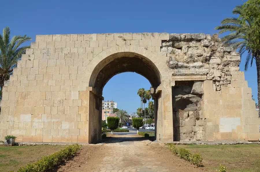 Kleopatra Kapısı